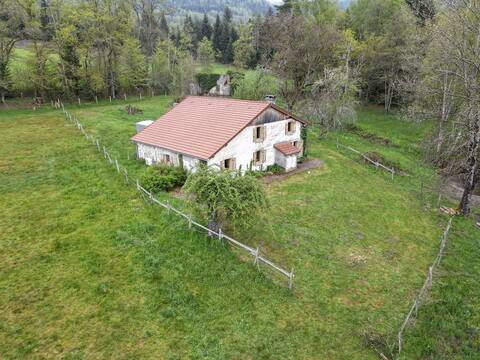 Old Vosges farm in
Les Feignes