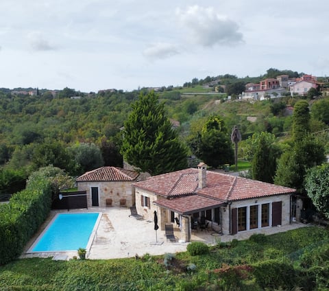 House Lunja, open views from private pool, Istria