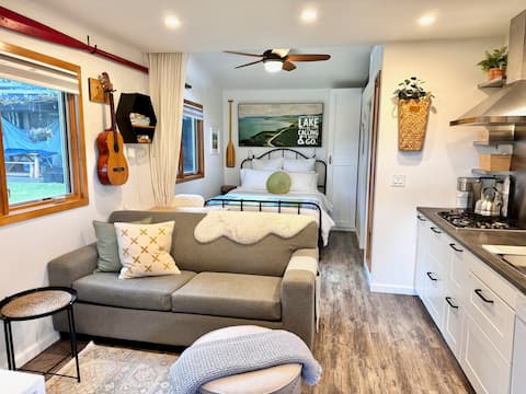 Farmhouse Cottage Fort Langley