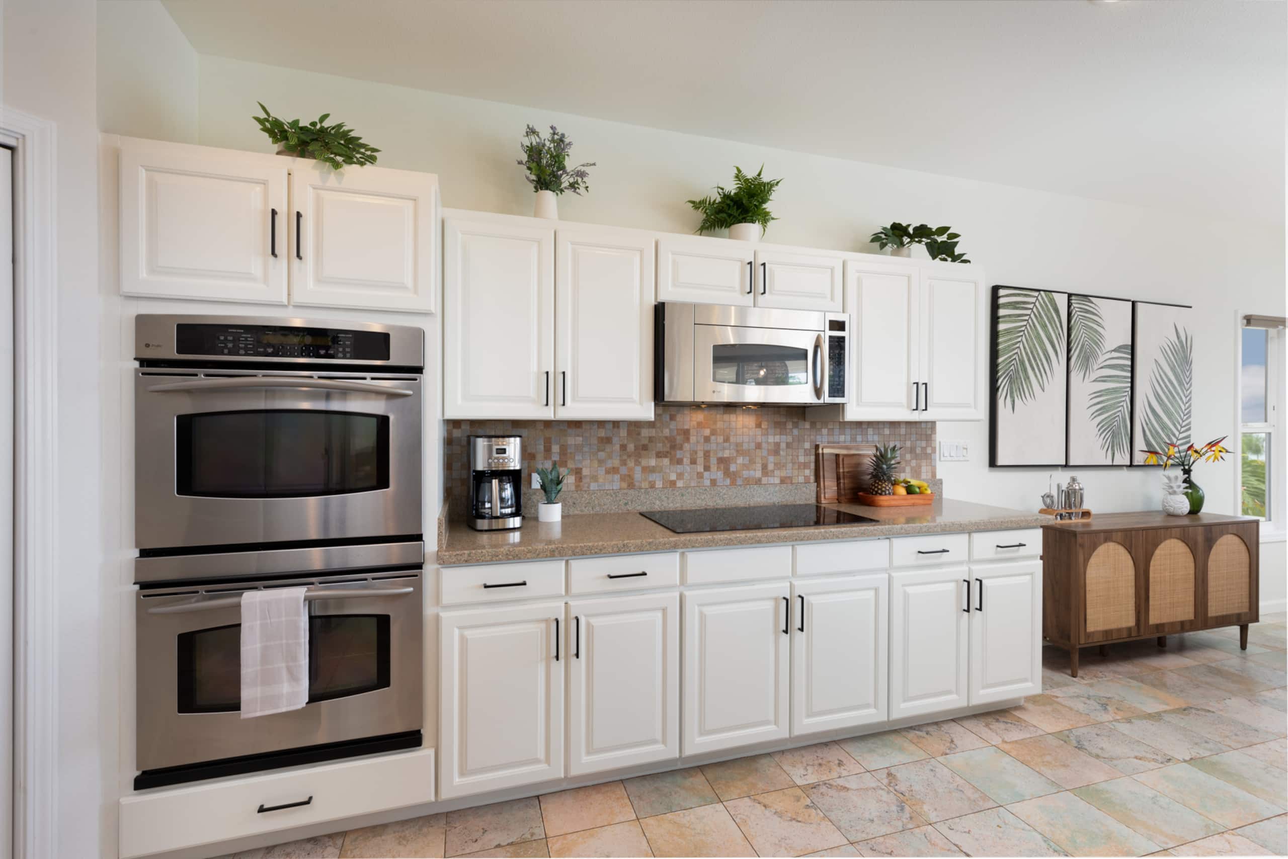 Home in Kailua-Kona · ★4.96 · 4 bedrooms · 6 beds · 2.5 baths - Image 7