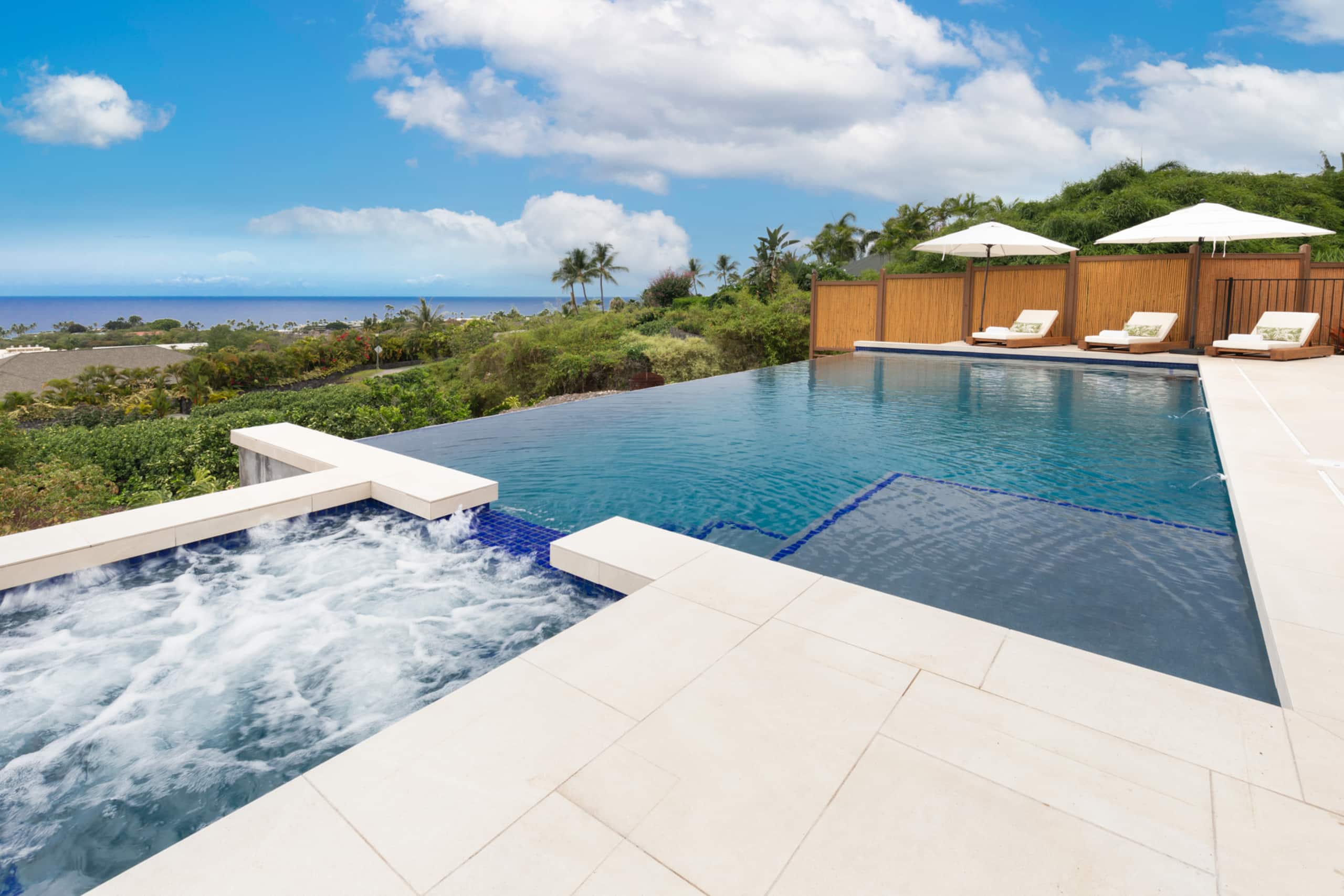 Home in Kailua-Kona · ★4.96 · 4 bedrooms · 6 beds · 2.5 baths - Image 39