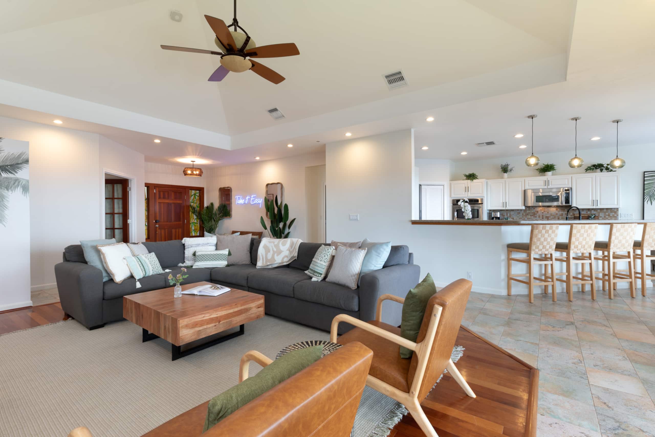 Home in Kailua-Kona · ★4.96 · 4 bedrooms · 6 beds · 2.5 baths - Image 3