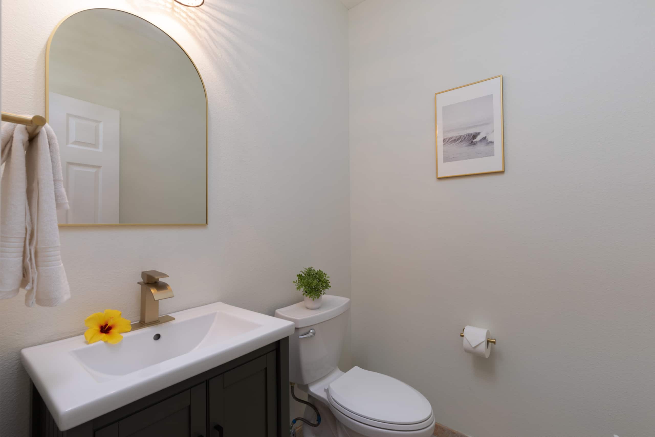 Home in Kailua-Kona · ★4.96 · 4 bedrooms · 6 beds · 2.5 baths - Image 22