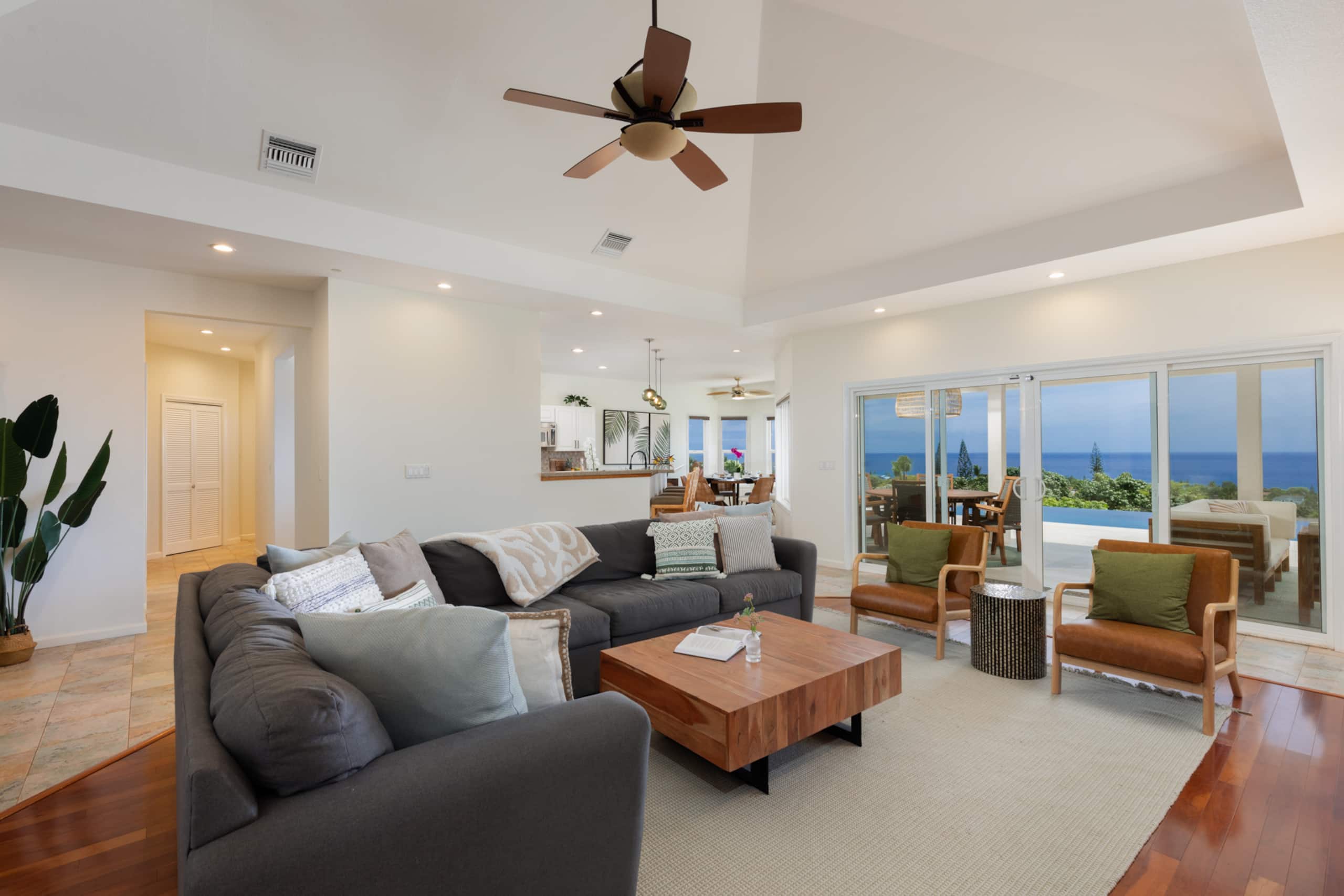 Home in Kailua-Kona · ★4.96 · 4 bedrooms · 6 beds · 2.5 baths - Image 2