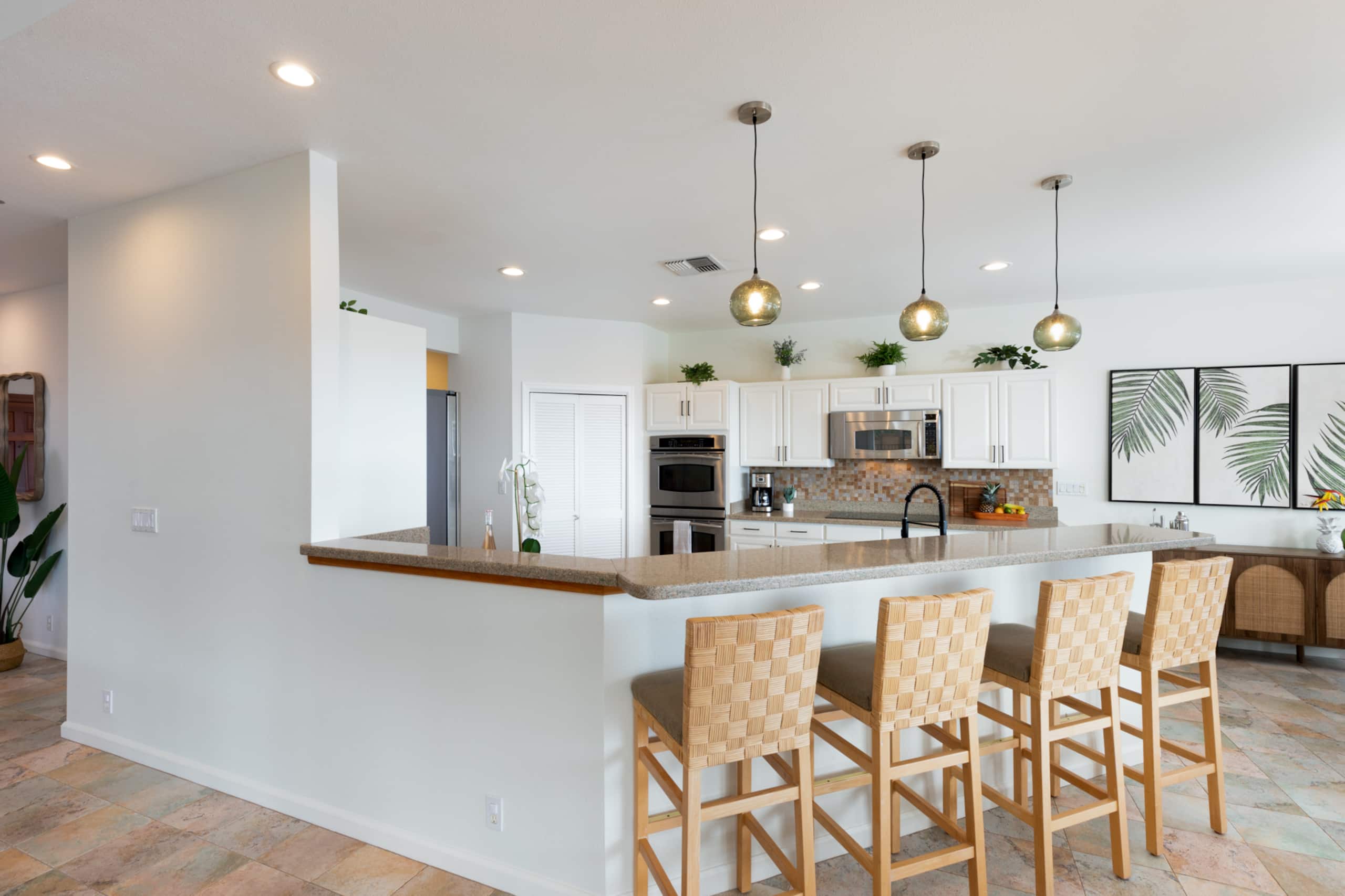 Home in Kailua-Kona · ★4.96 · 4 bedrooms · 6 beds · 2.5 baths - Image 9