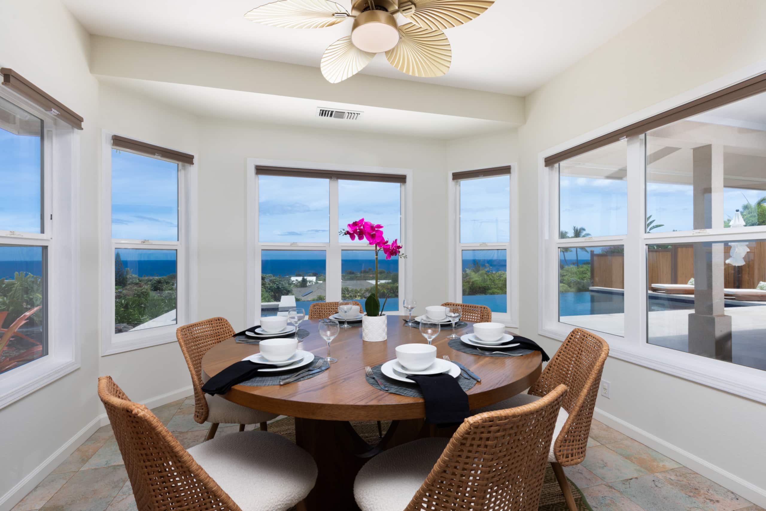 Home in Kailua-Kona · ★4.96 · 4 bedrooms · 6 beds · 2.5 baths - Image 11