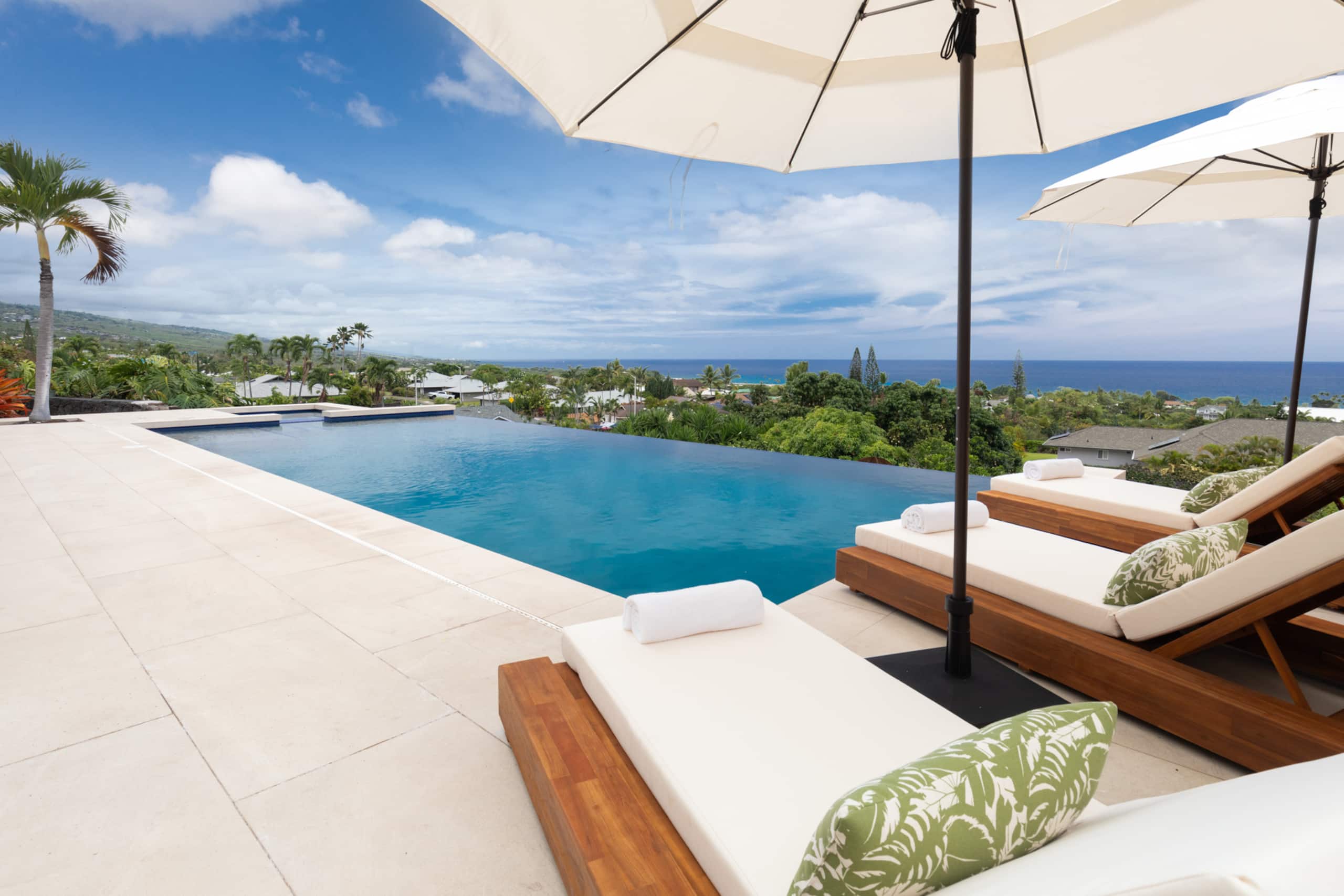 Home in Kailua-Kona · ★4.96 · 4 bedrooms · 6 beds · 2.5 baths - Image 29