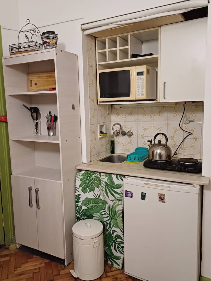 Kitnet equipada em Palermo
