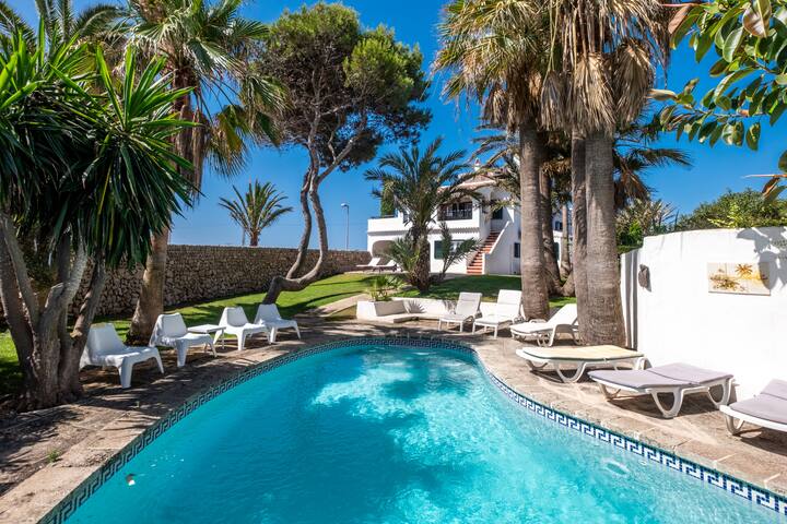 Family-friendly Villa in Menorca sea views & pool