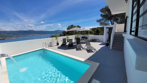 HOLIDAY HOUSE TROGIR AMAZING SEA VIEW