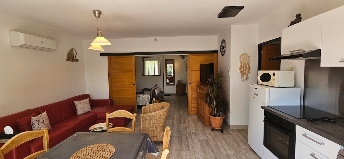 غرفة المعيشة