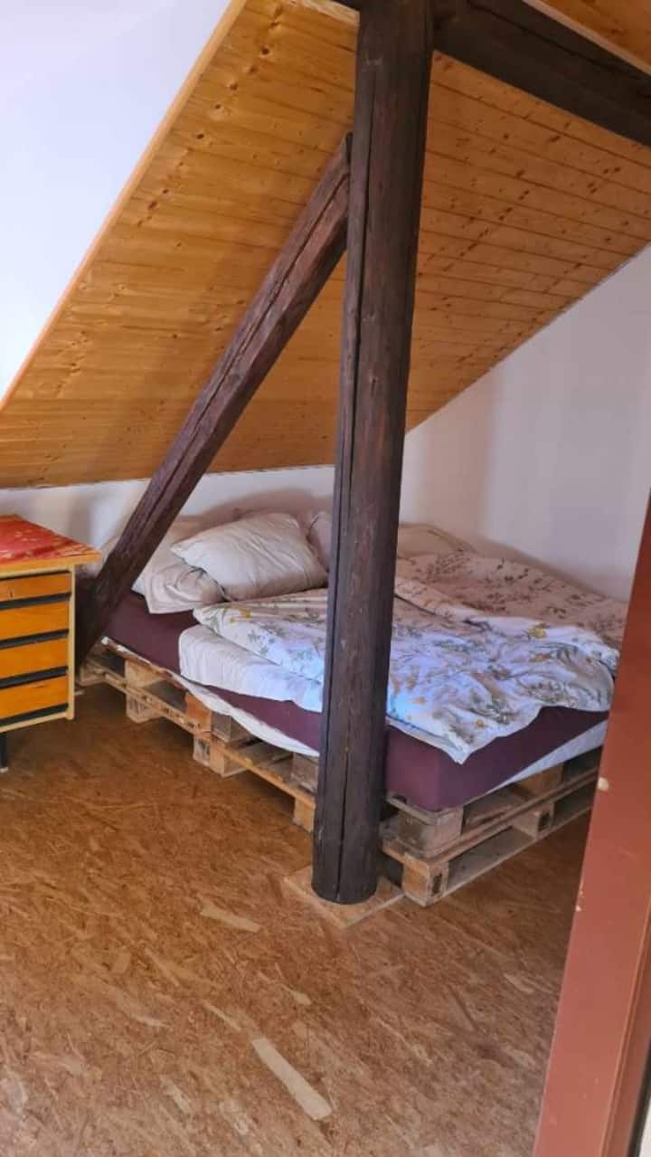 Spavaća soba 1