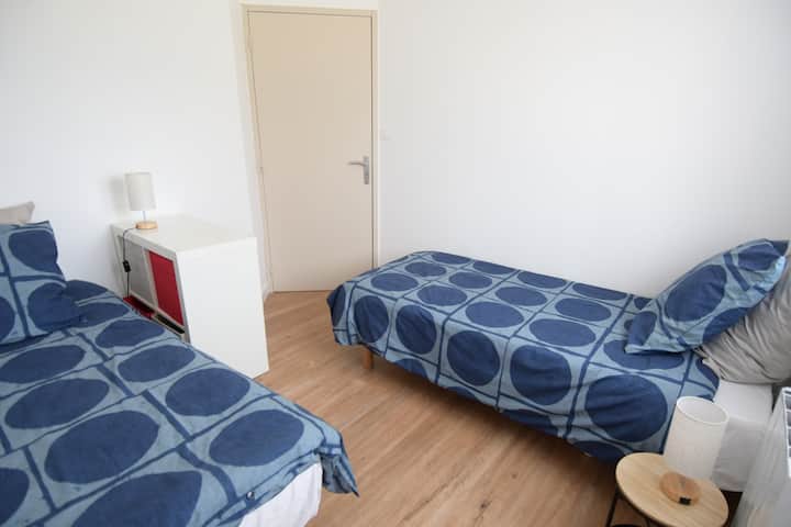 Chambre avec 2 lits 90 x 200
