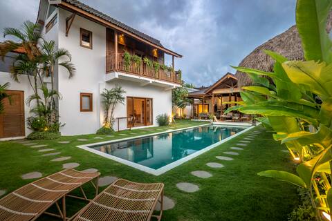 Dreamy 10 BD Villa 5mins to Seminyak Oberoi Beach