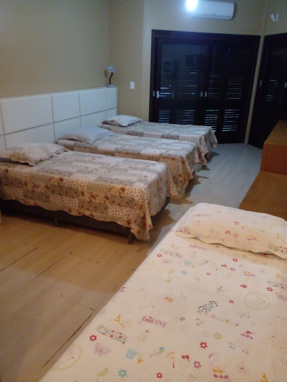 საძინებელი 4