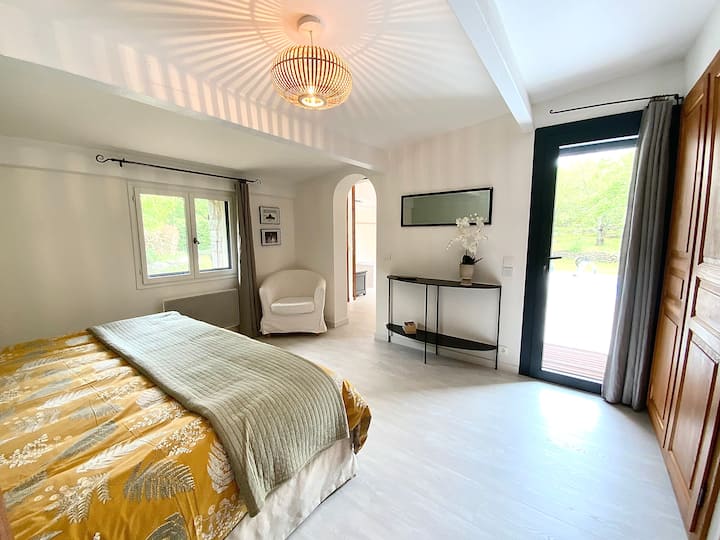 Sauge Suite, yenye kiyoyozi na kitanda cha 200 × 200 pamoja na chandarua