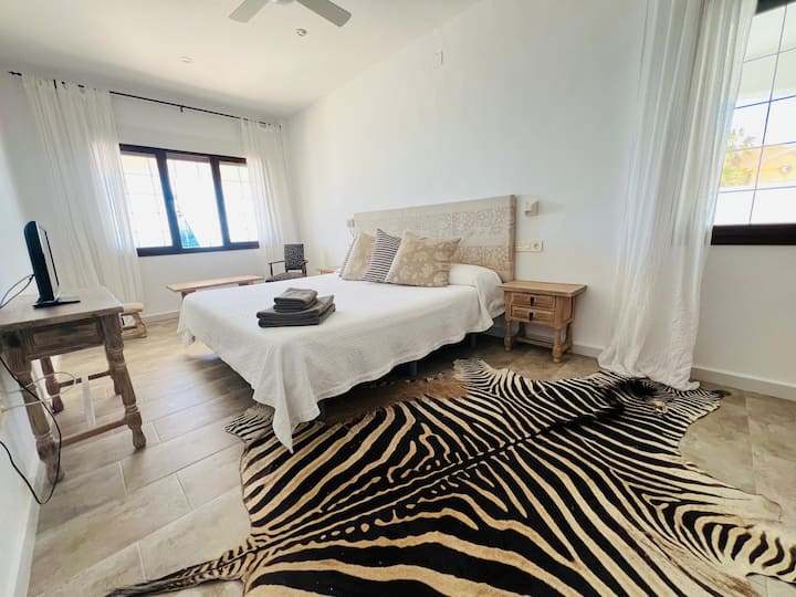 საძინებელი 1