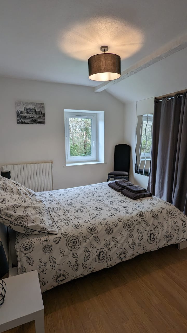 chambre de 13m2
140x190 постелнина