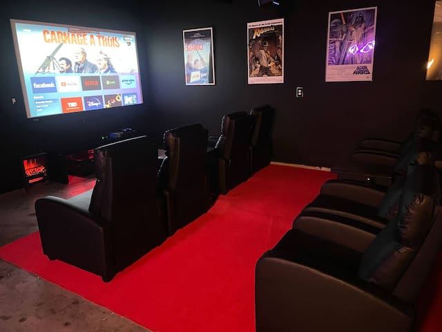 The Nashville Bachelorette Crib * Up to 20 People* gallery image 5