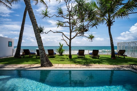 Breathtaking ocean view Stylish Beach House