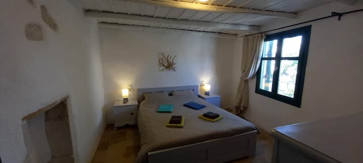 房间：加大双人床（ 160x200 ）