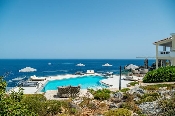 Villa Penelope – Seafront Bliss & Sunset Views gallery image 2