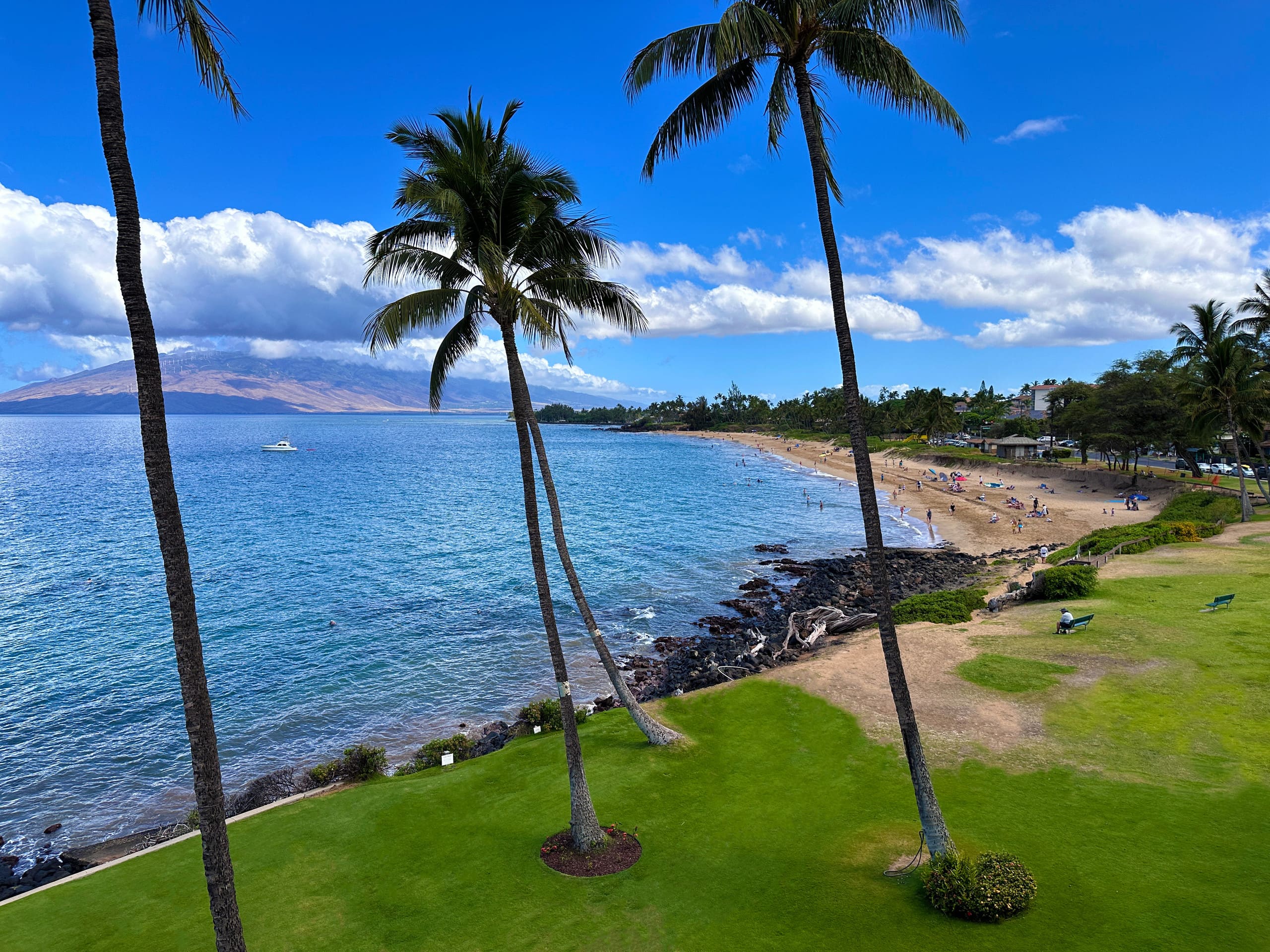 Condo in Kihei · ★4.97 · 1 bedroom · 2 beds · 1 bath - Image 18