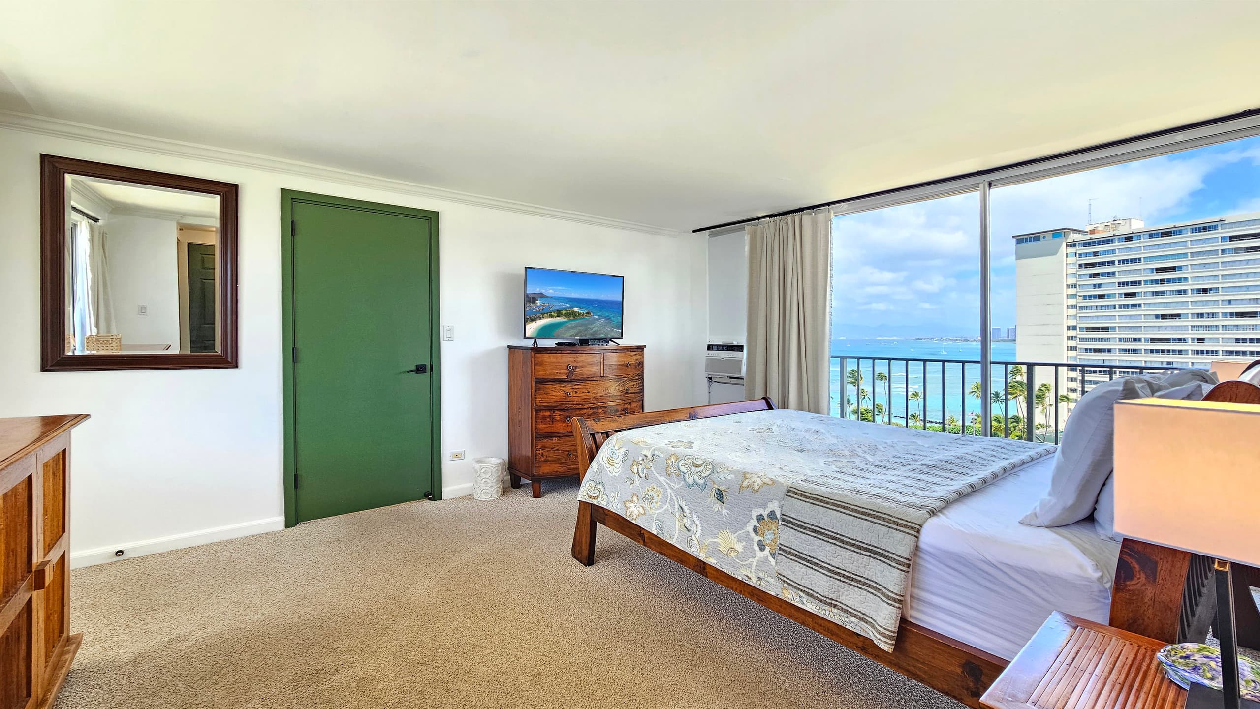 Condo in Honolulu · ★4.67 · 1 bedroom · 2 beds · 1 private bath - Image 24