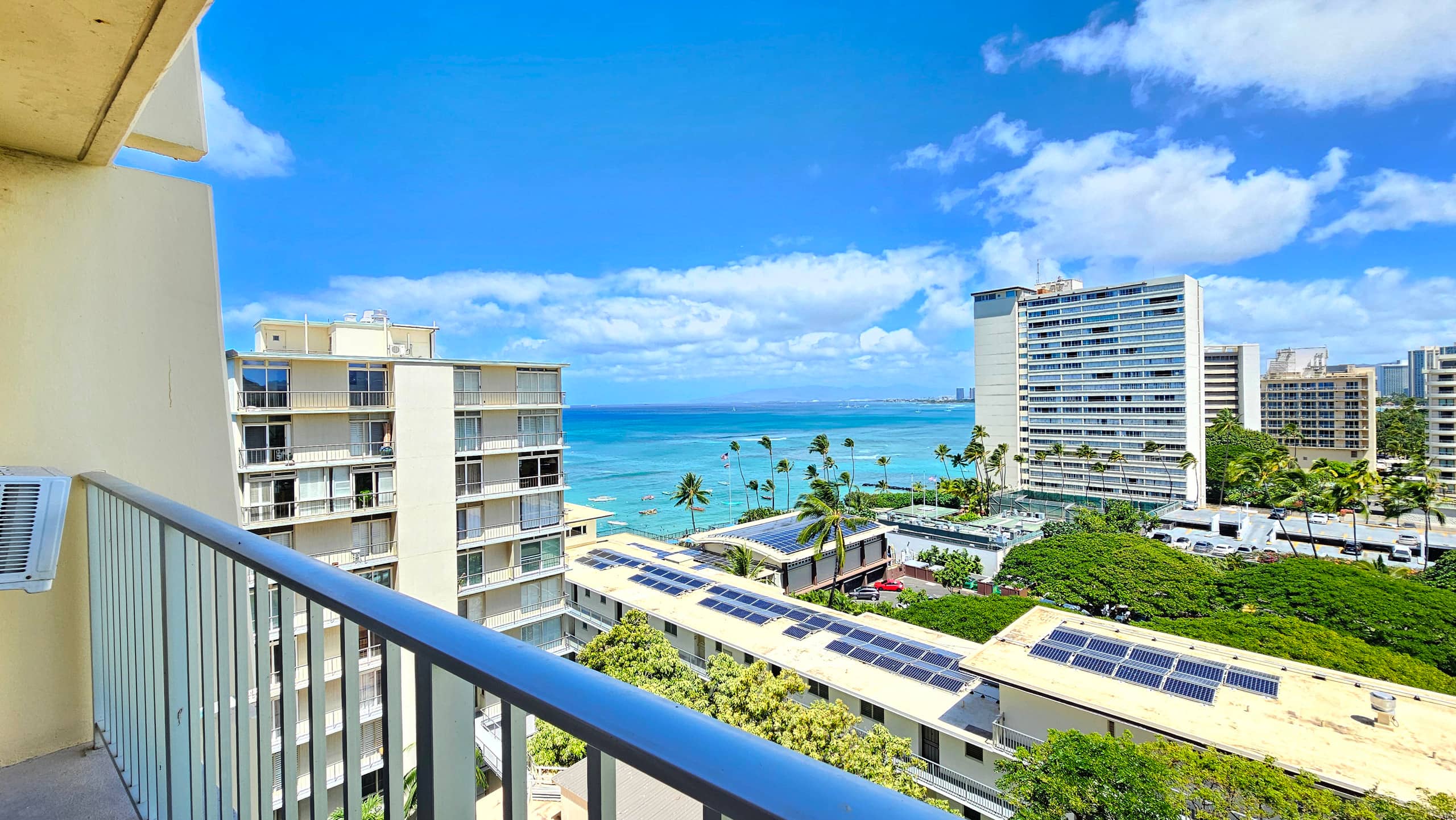 Condo in Honolulu · ★4.67 · 1 bedroom · 2 beds · 1 private bath - Image 34