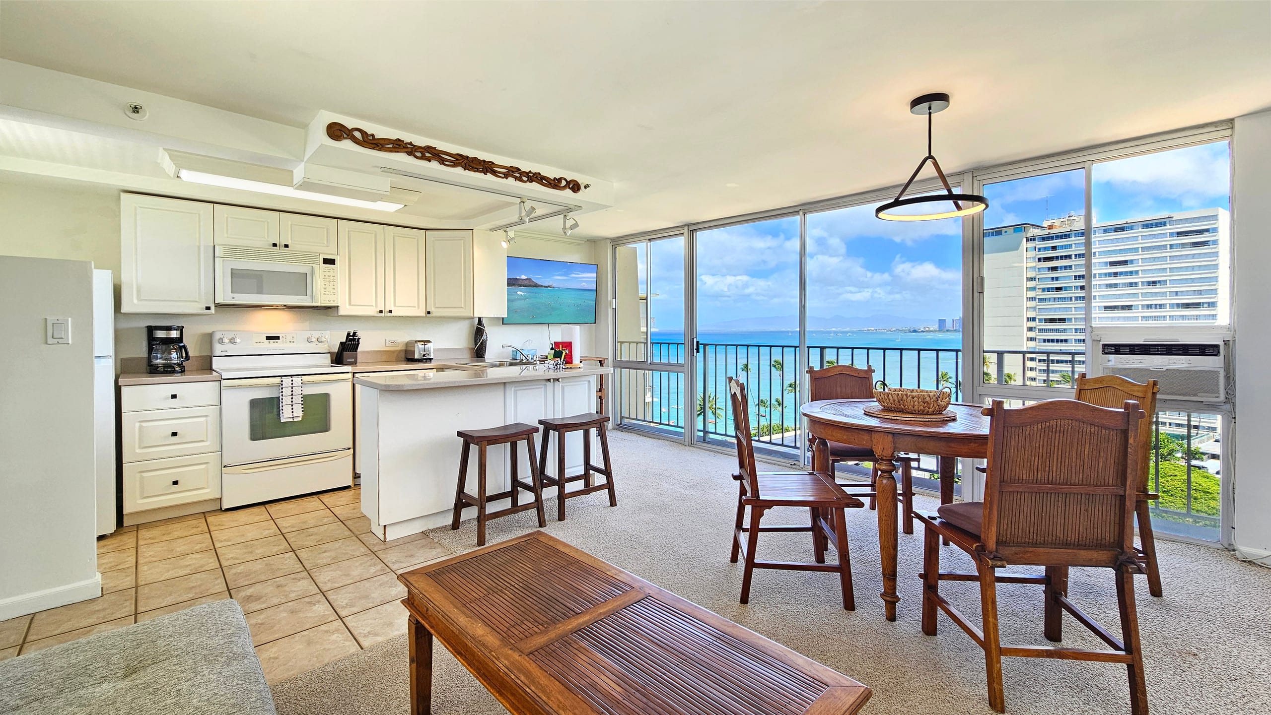 Condo in Honolulu · ★4.67 · 1 bedroom · 2 beds · 1 private bath - Image 20