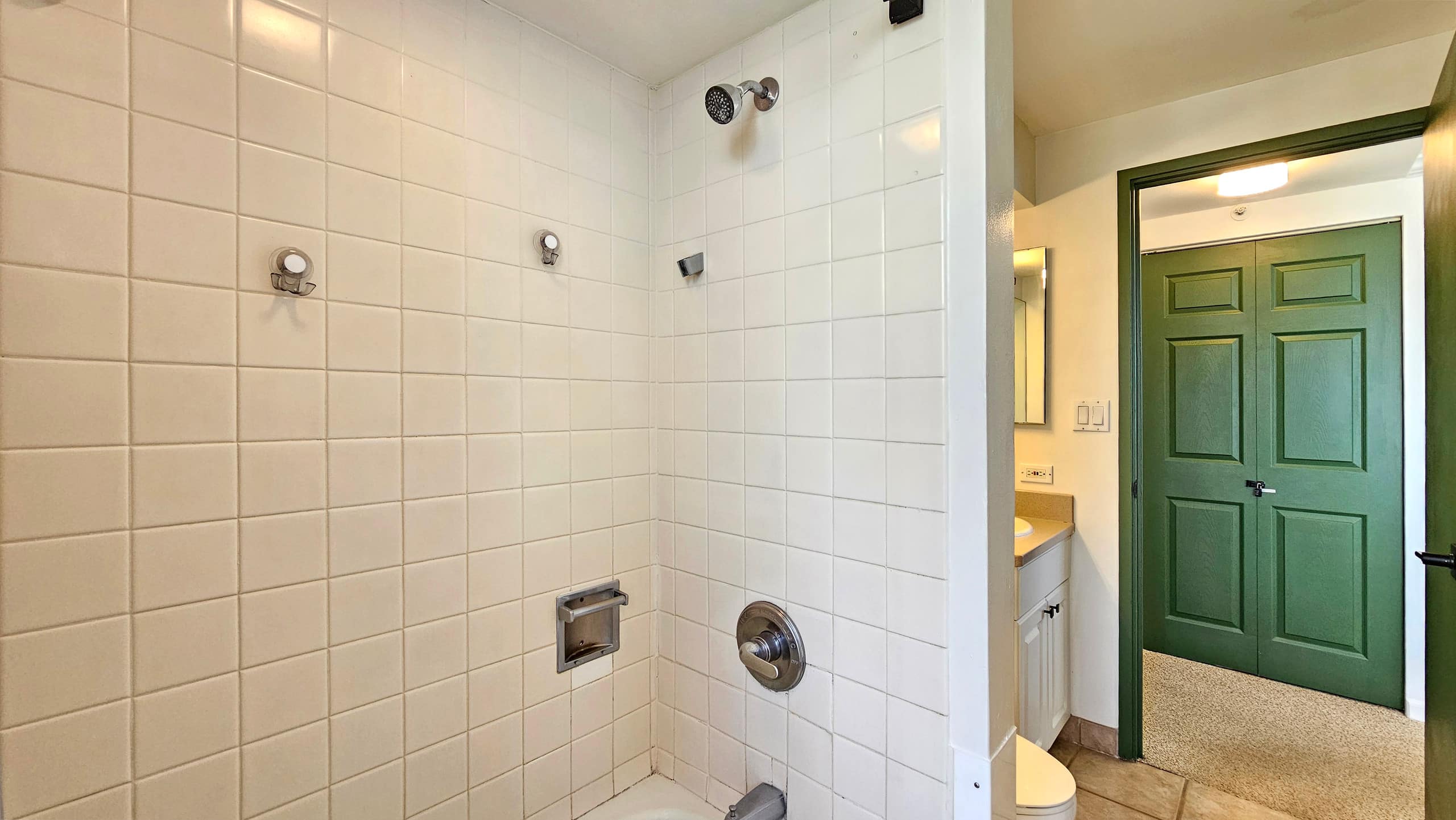 Condo in Honolulu · ★4.67 · 1 bedroom · 2 beds · 1 private bath - Image 26