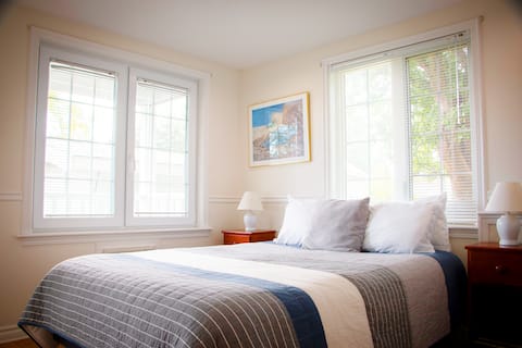 The Worn Doorstep - Double Queen Guest Suite