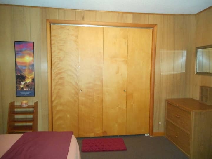 Armario doble, vestidor con espejo de pared