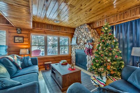 Cozy Lakefront • Fireplace • Algonquin Pass