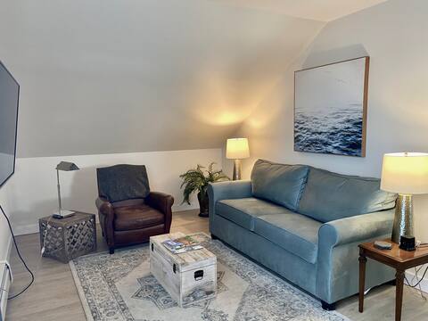 Private, 2BR, Full Kit, Wifi, Desk, Prkg, Near Hwy