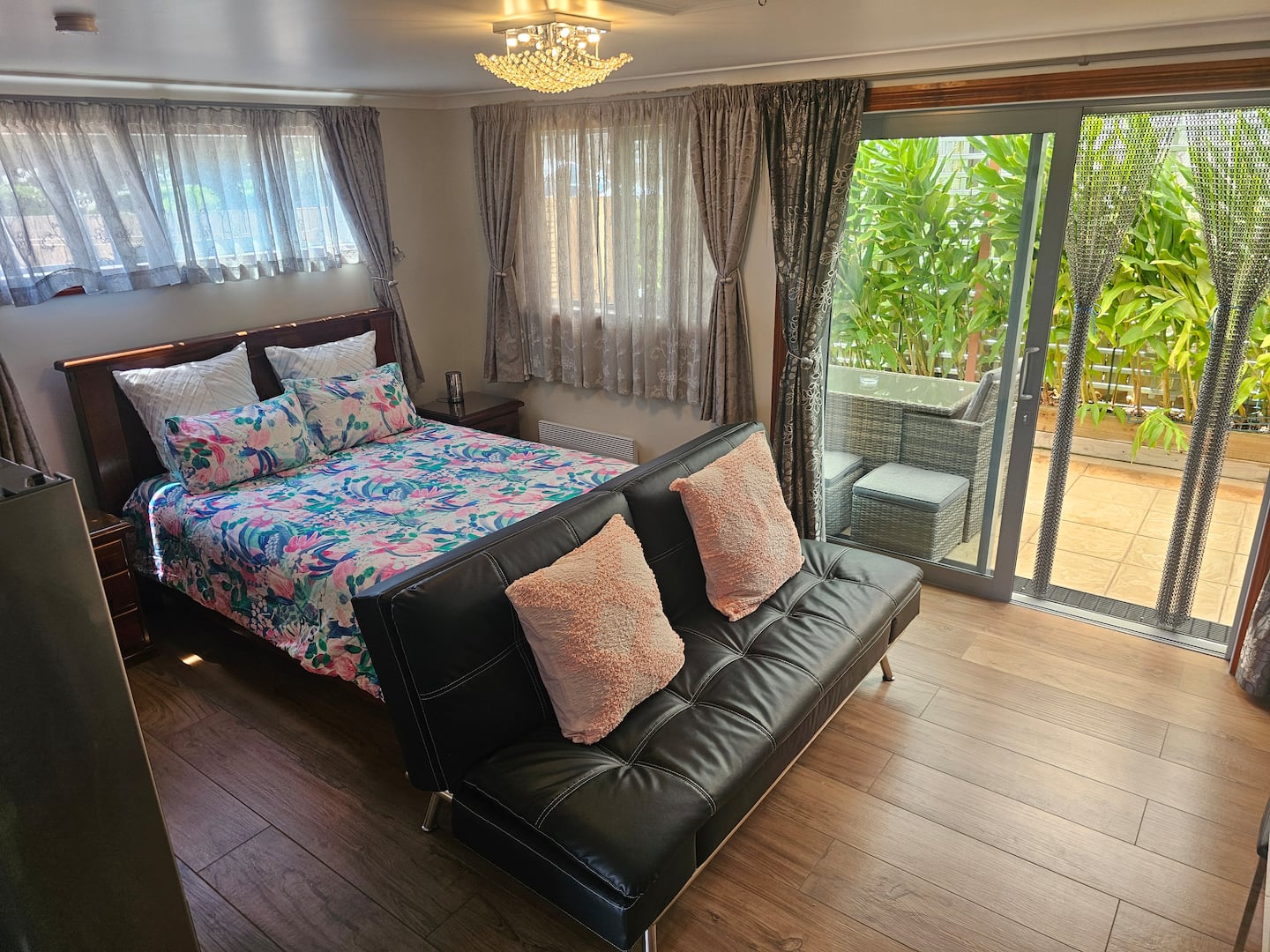 Brand New Modern Private Guesthouse With View 1