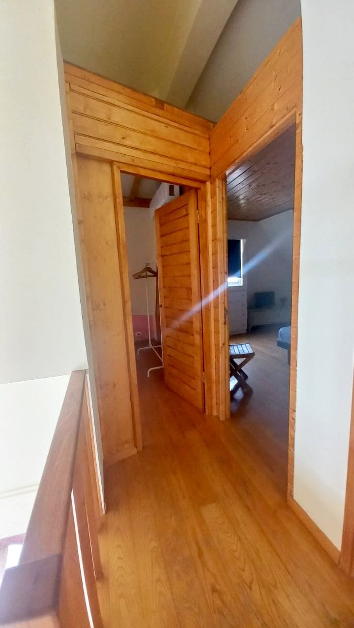 Ingang van de 2 slaapkamers boven in het strandhuis