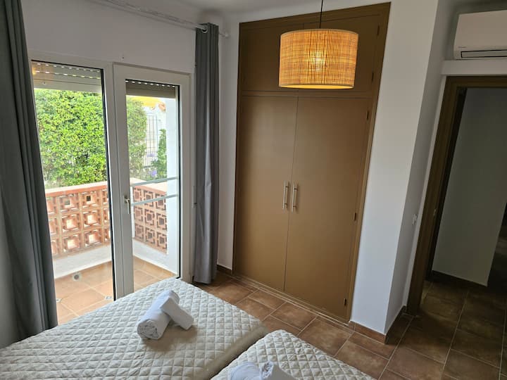 غرفة النوم 8