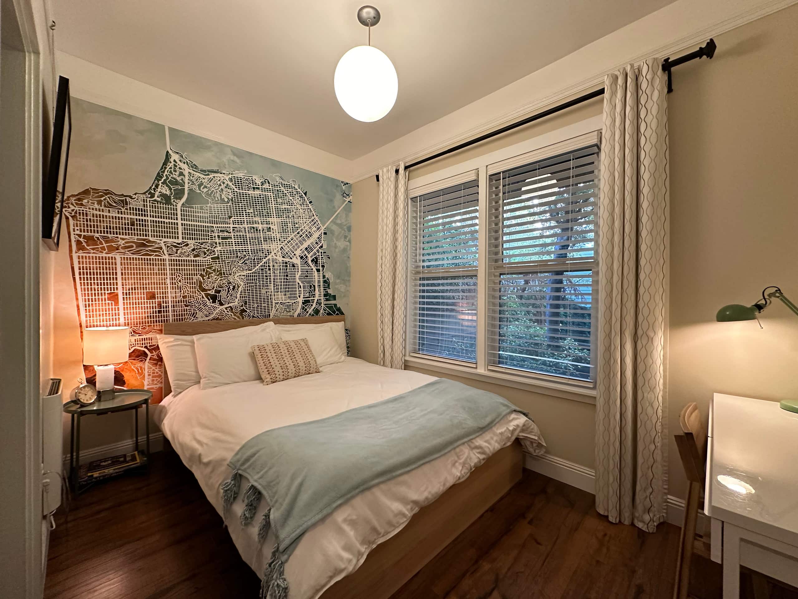 Condo in San Francisco · ★4.95 · 1 bedroom · 2 beds · 1 bath - Image 3