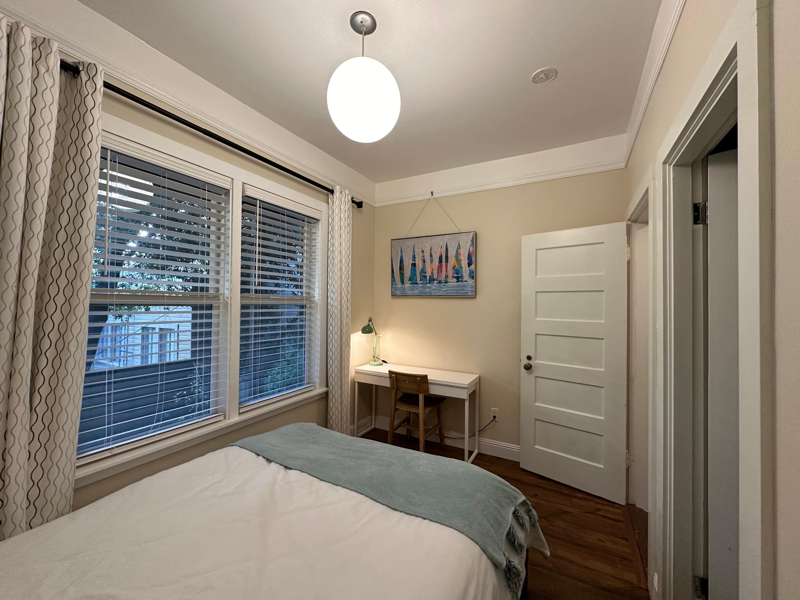 Condo in San Francisco · ★4.95 · 1 bedroom · 2 beds · 1 bath - Image 31