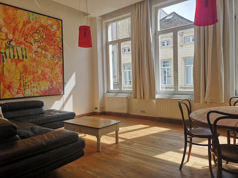 Top Airbnb: Silence and Comfort (Louise).. in Saint Gilles Sint Gillis