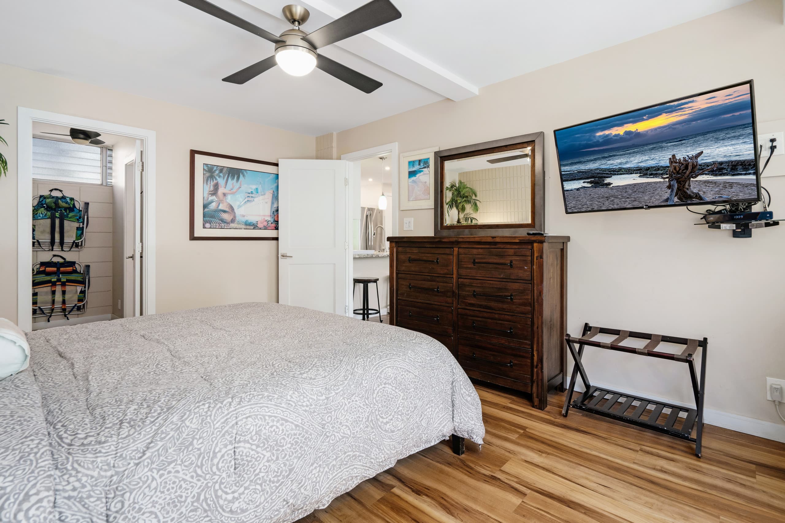 Opulent Remodel, Steps To Beach!  HSA206 - Image 14