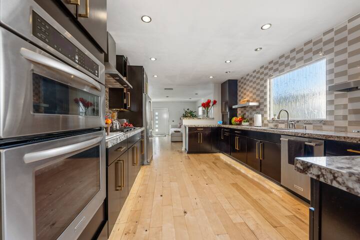 3 Bed/3 Bath, PB, Quiet, Family Friendly,Spa bath gallery image 4