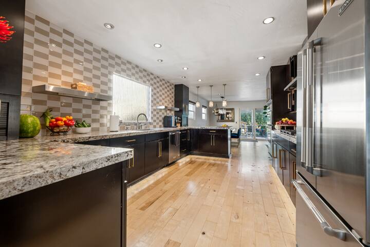 3 Bed/3 Bath, PB, Quiet, Family Friendly,Spa bath gallery image 3