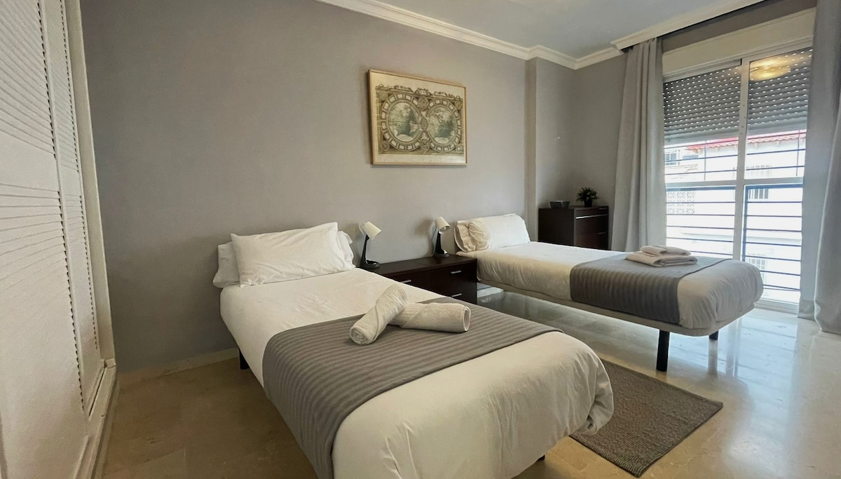 Top performing Airbnb: Cozy and quiet apartment in Malaga city. in San Miguel