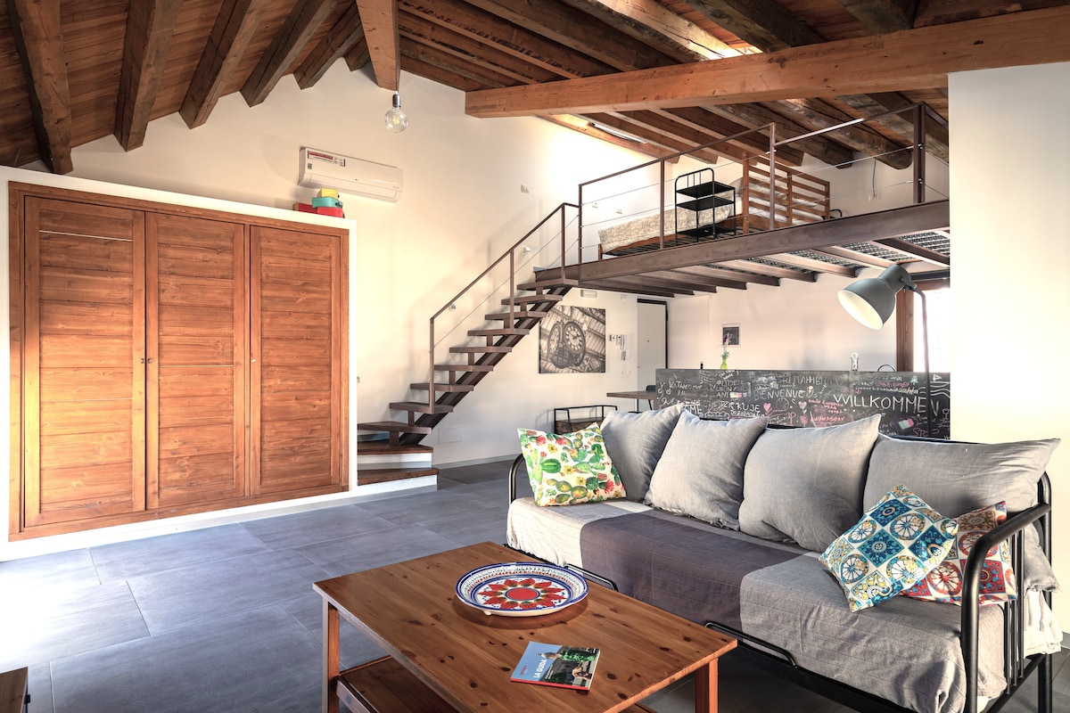 Top performing Airbnb: Marquis' loft at Kalsa - Superior in Palermo