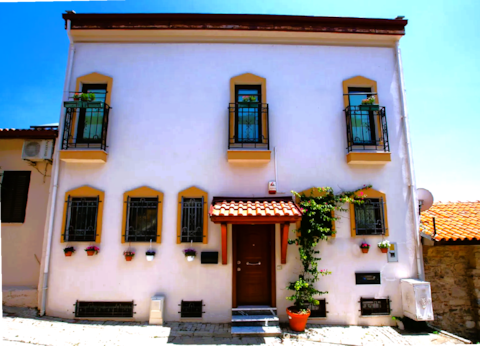 Top performing Airbnb: Kasbah Shirin - Sublime Villa in İzmir
