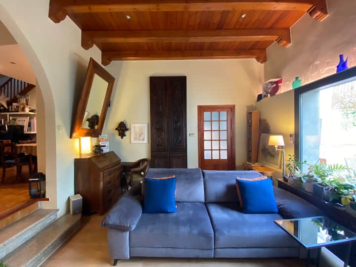 Casa De Poble Amb Encant Al Centre D’alella - Alella