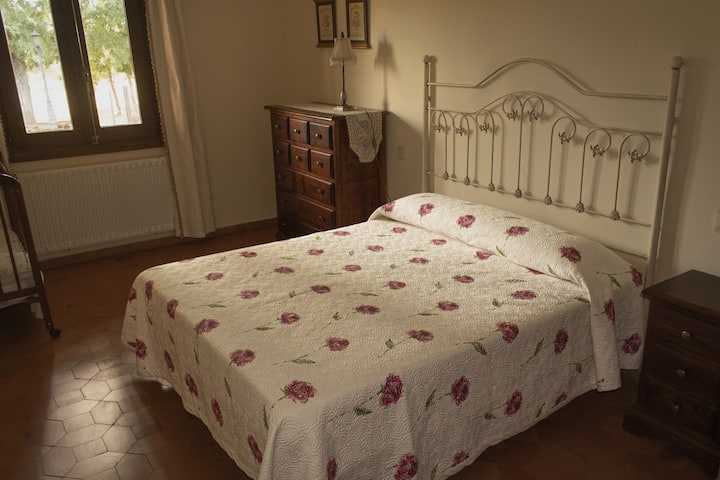 Schlafzimmer 1