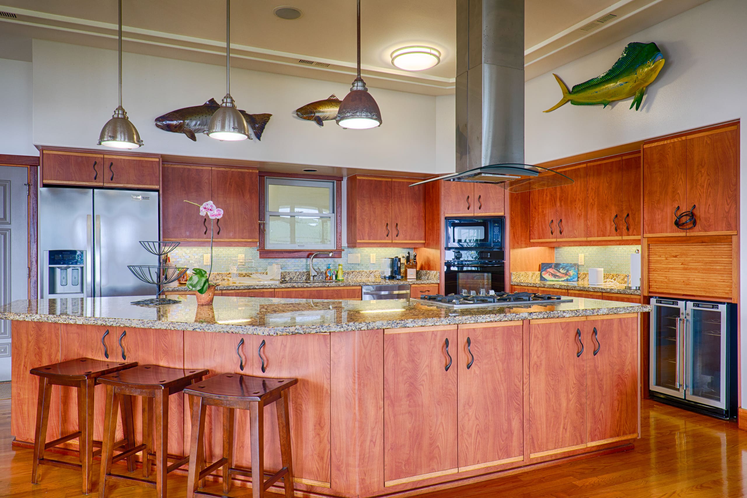 Home in Papaikou · ★4.94 · 3 bedrooms · 4 beds · 3 baths - Photo 7